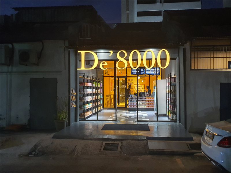 De'8000
